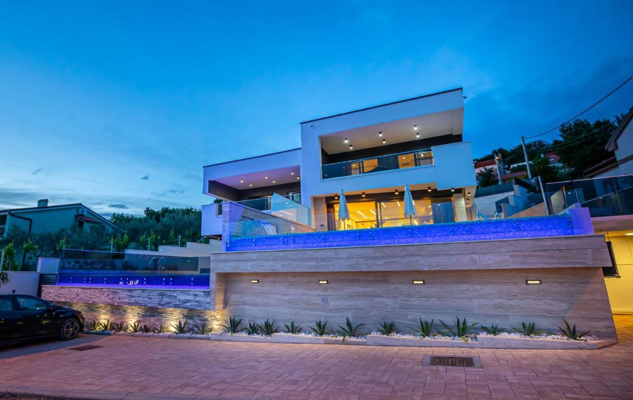 Villa Marassi With Heated Pool, Hot Tub And Sauna Crikvenica Ngoại thất bức ảnh