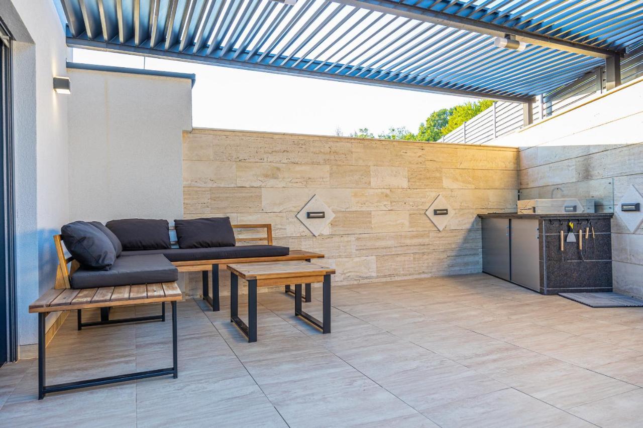 Villa Marassi With Heated Pool, Hot Tub And Sauna Crikvenica Ngoại thất bức ảnh